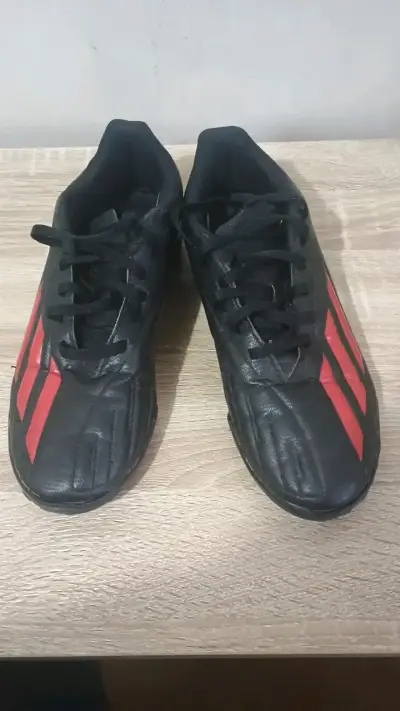 Zapatillas de futbol Adidas, Talla 38 - miniatura 1