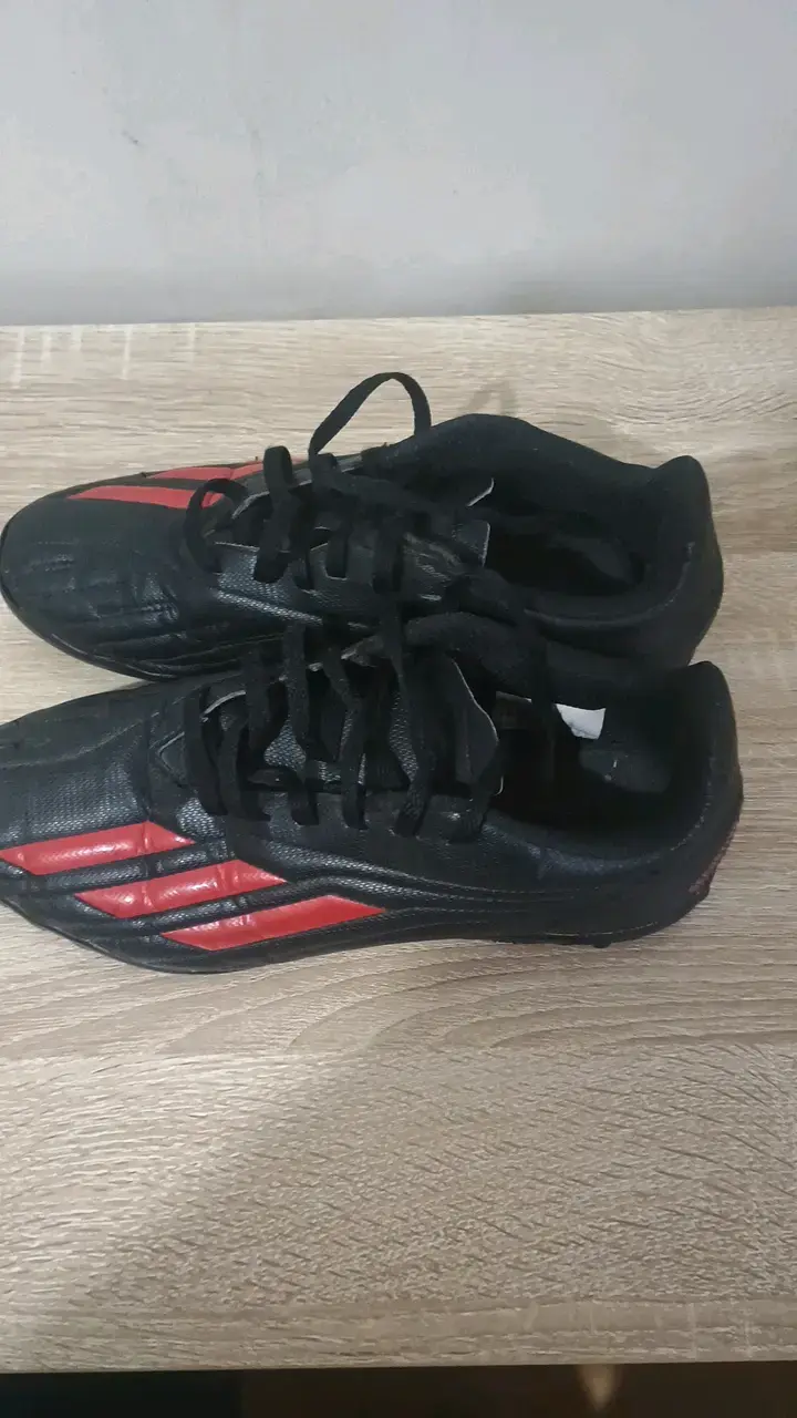 Zapatillas de futbol Adidas, Talla 38 - 3