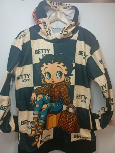 Polerón con capucha Betty Boop diseño único - miniatura 1