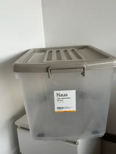 Caja organizadora 80 litros con ruedas - miniatura 1