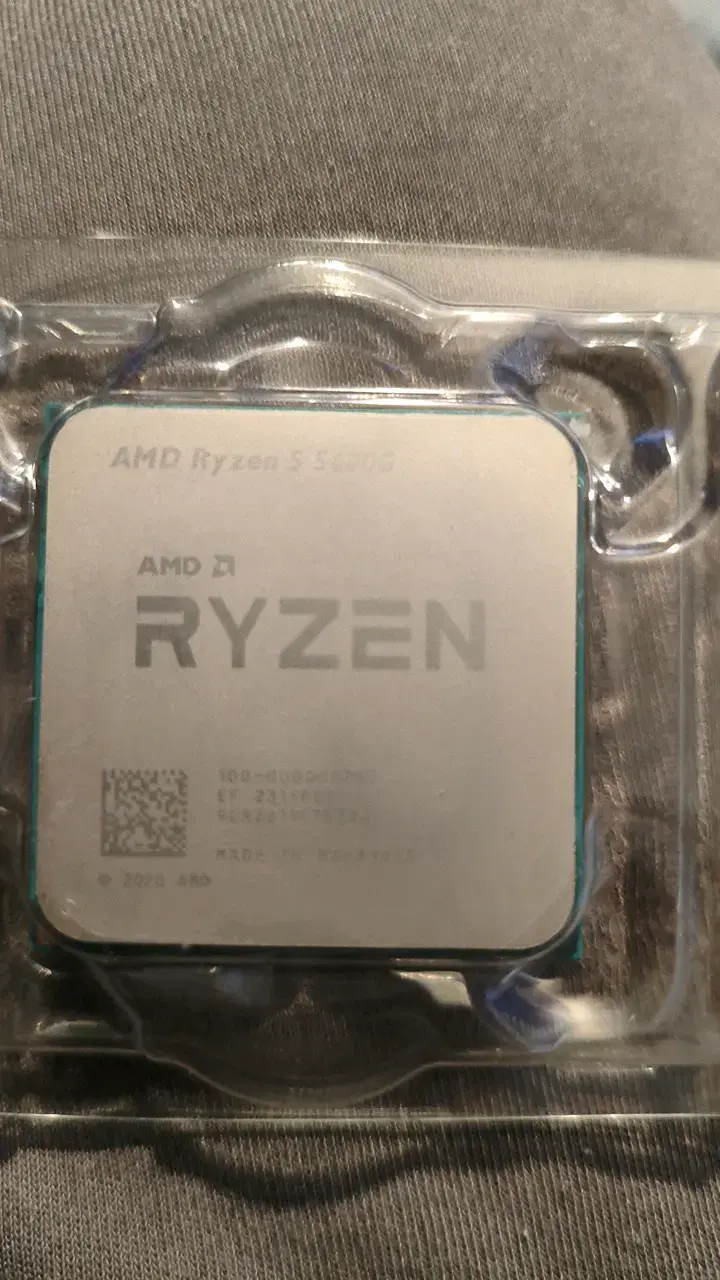 Procesador AMD Ryzen 5 5600G con ventilador - 1