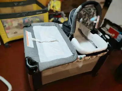 Cuna corral para bebé con mudador y huevito - miniatura 2