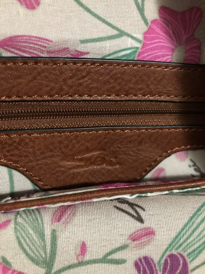 Bolso de cuero marrón con detalles azul Sei - 6