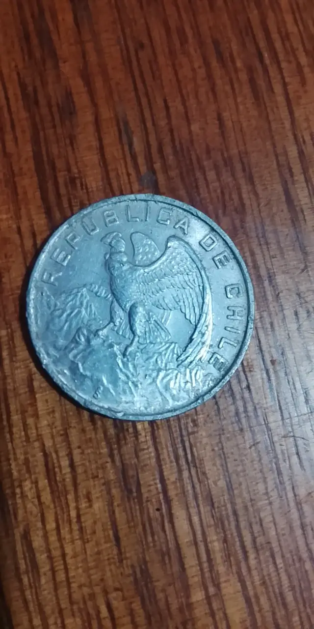 Moneda antigua de 10 pesos de 1974 - 2