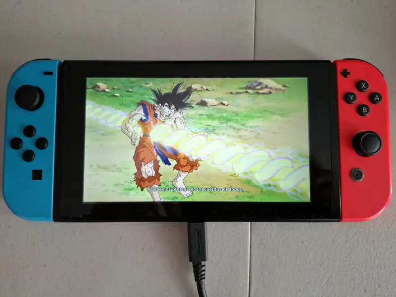 Nintendo Switch con accesorios - 5
