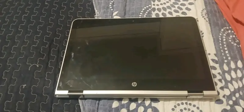 Laptop HP Pavilion x360 convertible en buen estado - 1