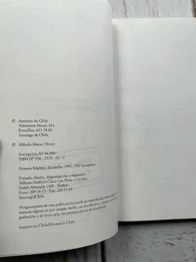 Libro 'Estudios Mistralianos de Rodolfo Oroz' - miniatura 3