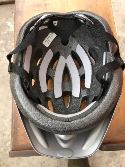Casco de bicicleta Bell gris para adulto - miniatura 3