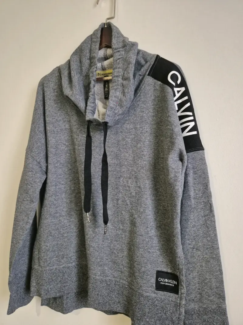 Polerón gris Calvin Klein - 2