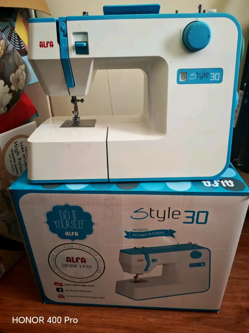 Máquina de Coser Alfa Style 30 Portátil - 1