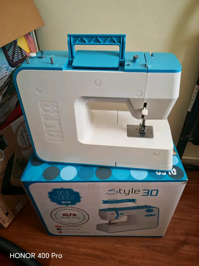 Máquina de Coser Alfa Style 30 Portátil - 3
