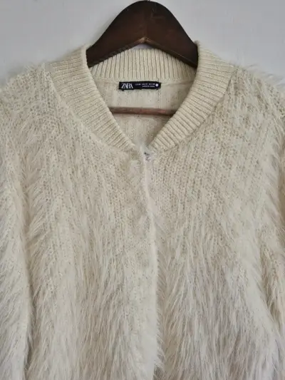 Suéter Zara de mujer peludo beige Zara - miniatura 4
