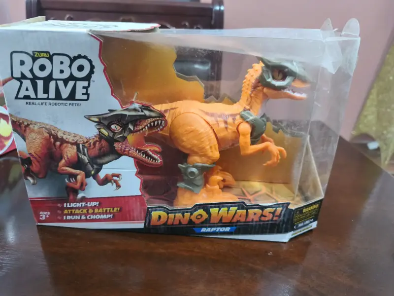 Figura Robótica Dino Wars Raptor Zuru