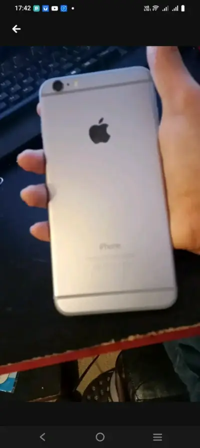 iPhone 6 Plus 16GB color Plata en buen estado - miniatura 3
