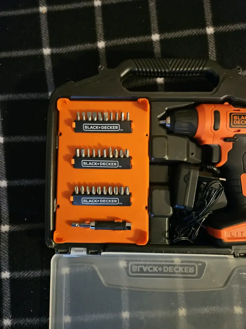 Taladro Atornillador Inalámbrico Black+Decker 12V - 3