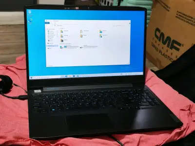 Laptop Lenovo Ideapad con SSD y HDD - miniatura 3