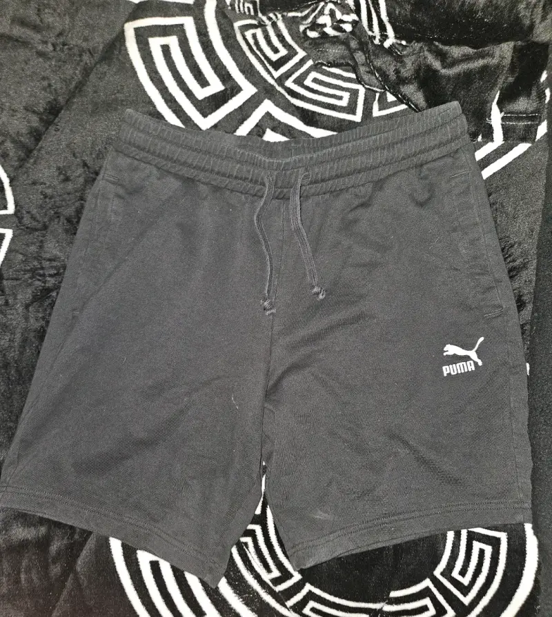 Shorts deportivos negros Puma para hombre - 1