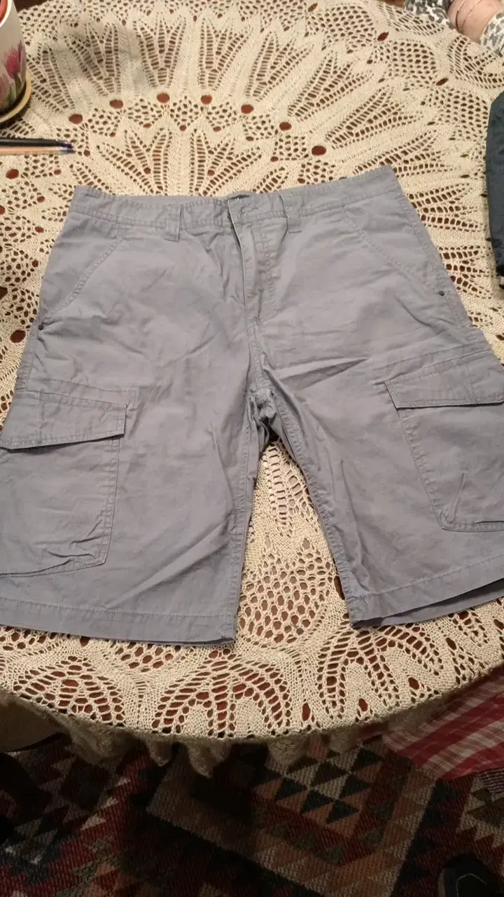 Shorts cargo para hombre en colores gris y azul - 3