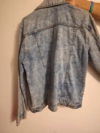 Chaqueta de mezclilla estilo vintage para mujer - miniatura 2