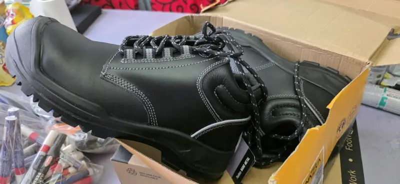 Botas de seguridad negras Nazca NU290 - 1