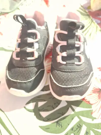 Zapatillas Skechers Slip-ins para niños negras - miniatura 2