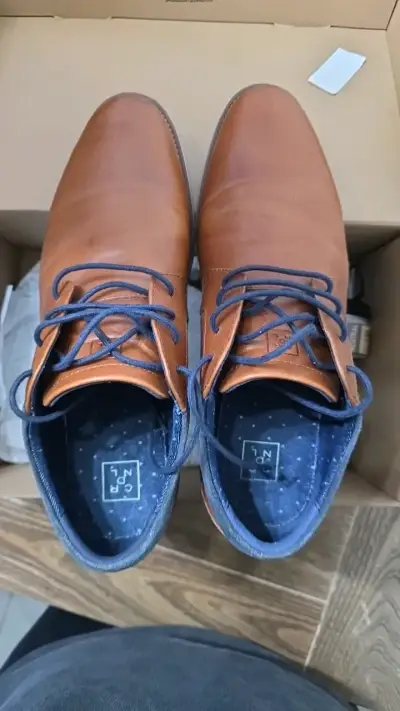 Zapatos de cuero caramelo Cardinale para hombre - miniatura 3