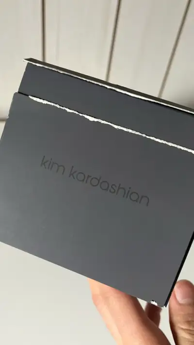 Parlante beats pill x kim kardashian - miniatura 4