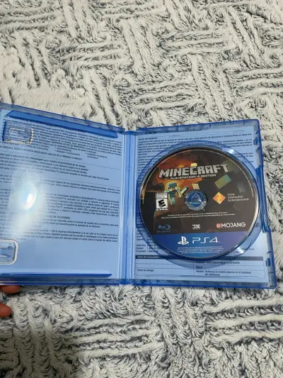 Minecraft para PS4 en buen estado - miniatura 3