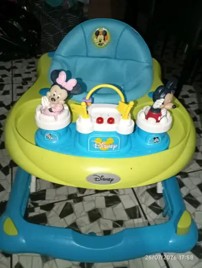 Andador Disney para bebé con juguetes interactivos - miniatura 1