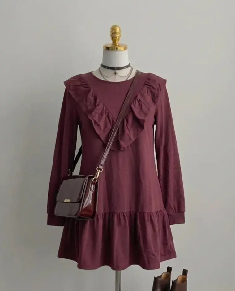 Vestido con volantes y manga larga