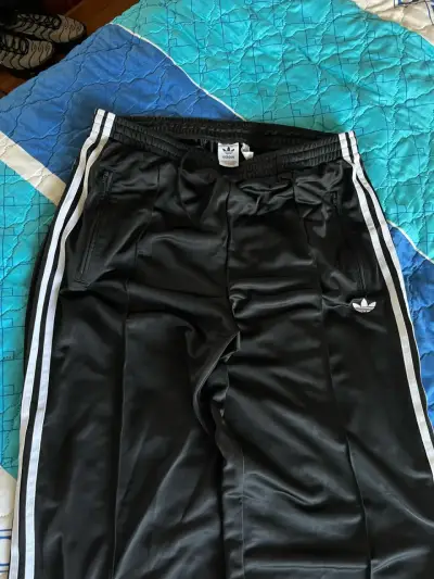 Pantalones deportivos Adidas negros con franjas - miniatura 2
