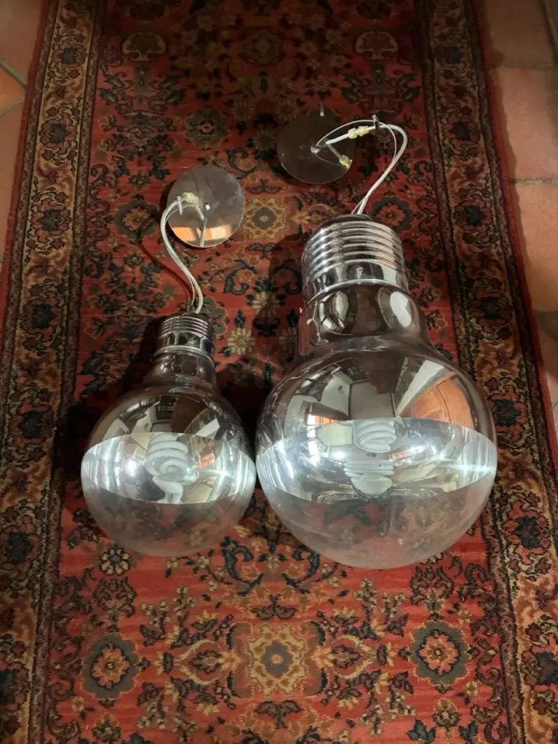 Lámparas colgantes de vidrio estilo bombilla