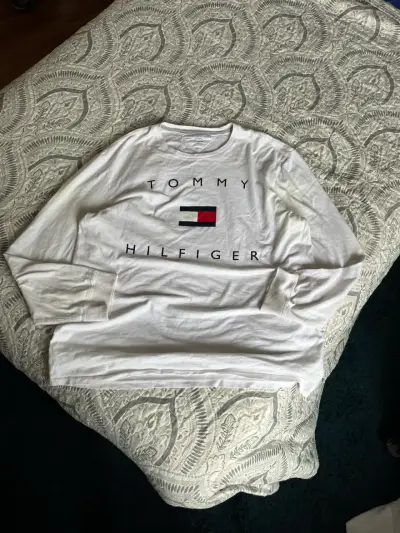 Polera Tommy Hilfiger blanca de manga larga - miniatura 1
