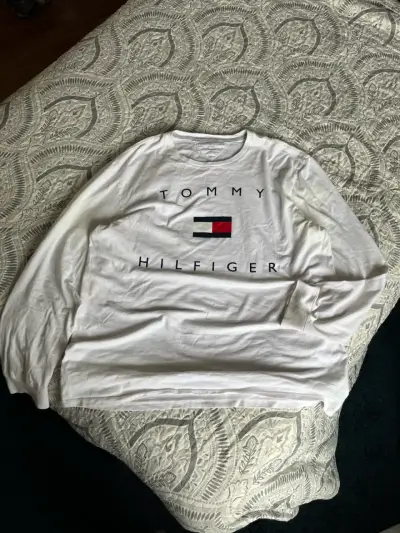 Polera Tommy Hilfiger blanca de manga larga - miniatura 2