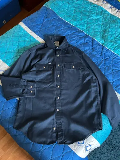 Camisa de hombre Carhart azul marino con bolsillos - miniatura 1