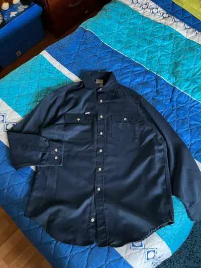 Camisa de hombre Carhart azul marino con bolsillos - miniatura 3