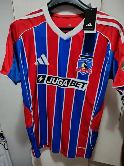 Camiseta Adidas Colo-Colo 2023 Roja y Azul - miniatura 1
