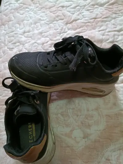 Zapatillas deportivas negras Skechers para niña - miniatura 1