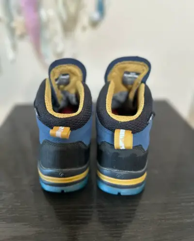 Botines senderismo marca LIPPI número 33 - miniatura 2