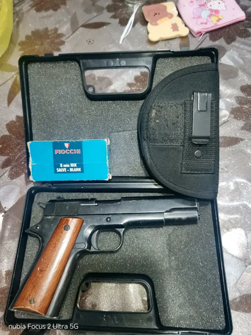 Pistola de fogueo 8mm con estuche y cargador - 2