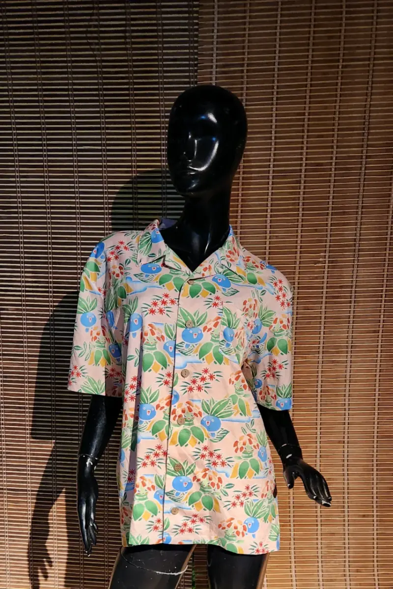Camisa Aloha Pokémon Concierge · Talla L - 1