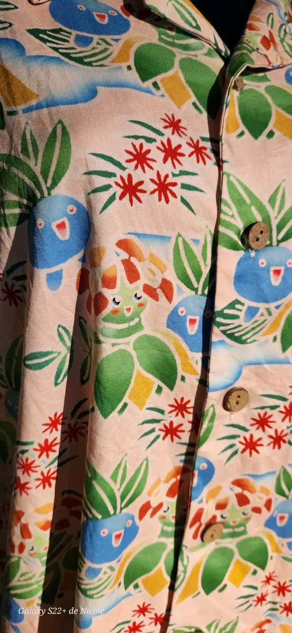 Camisa Aloha Pokémon Concierge · Talla L - 5