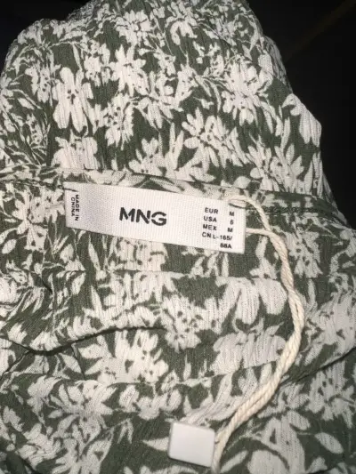 Vestido Mango Nuevo floral con escote en V - miniatura 3