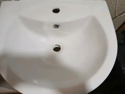 Lavamanos de cerámica blanco para baño - miniatura 1