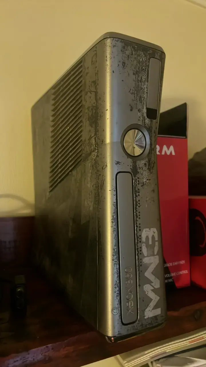 Consola Xbox 360 con accesorios y Kinect - 2