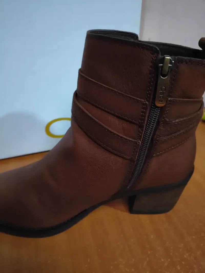Botines de cuero marrón con tacón medio - 1