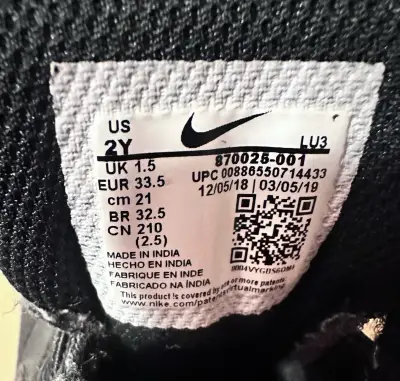 Zapatillas negras para niños Nike número  33 - miniatura 2