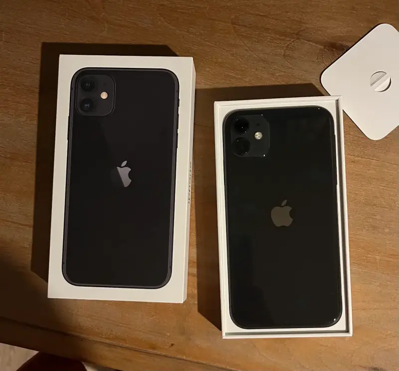 iPhone 11 negro en buen estado con funda - 1