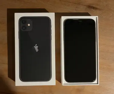 iPhone 11 negro en buen estado con funda - miniatura 2