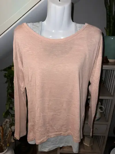 Sweater Esprit delgado con polera gris debajo - miniatura 1